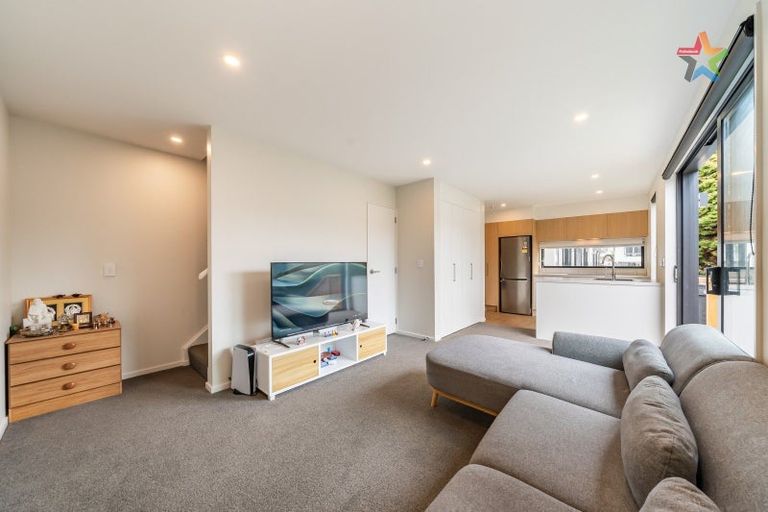 Photo of property in 4/48 Glen Road, Stokes Valley, Lower Hutt, 5019