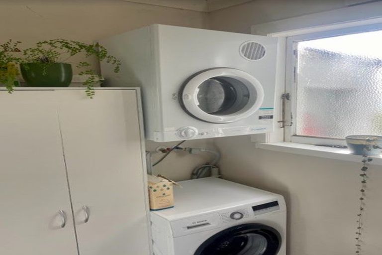 Photo of property in 77 Todman Street, Brooklyn, Wellington, 6021