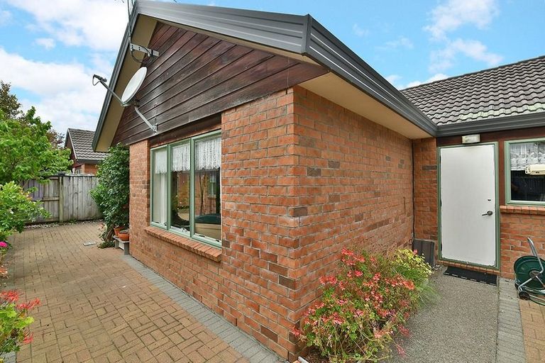 Photo of property in 12/262 Centreway Road, Orewa, 0931
