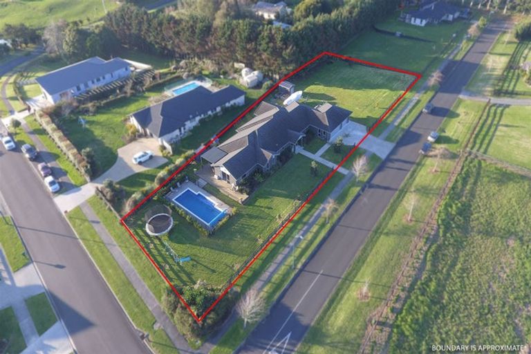 Photo of property in 1 Martingale Drive, Kingseat, Papakura, 2580