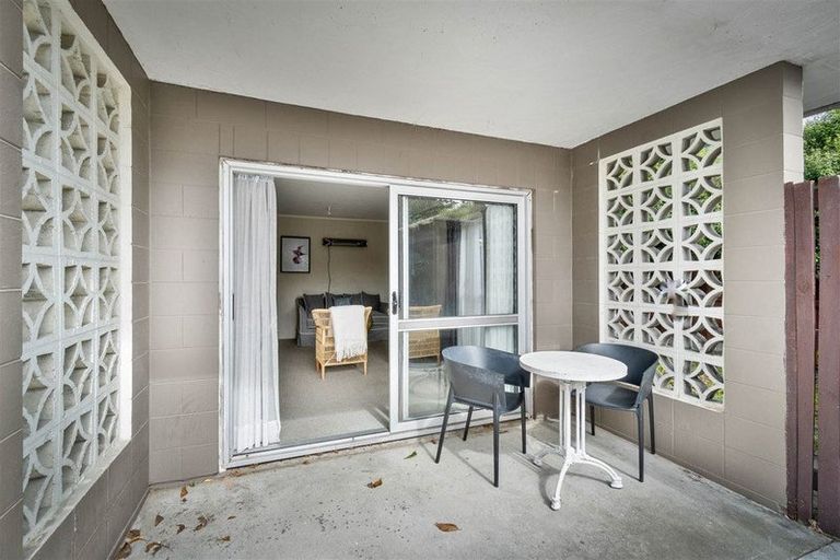 Photo of property in 2/33 Northfield Road, Casebrook, Christchurch, 8051