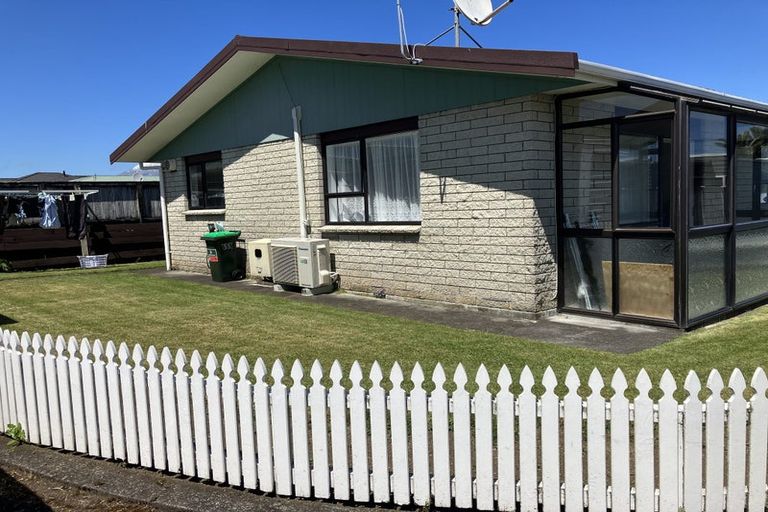 Photo of property in 2/151 Carrington Street, Lower Vogeltown, New Plymouth, 4310