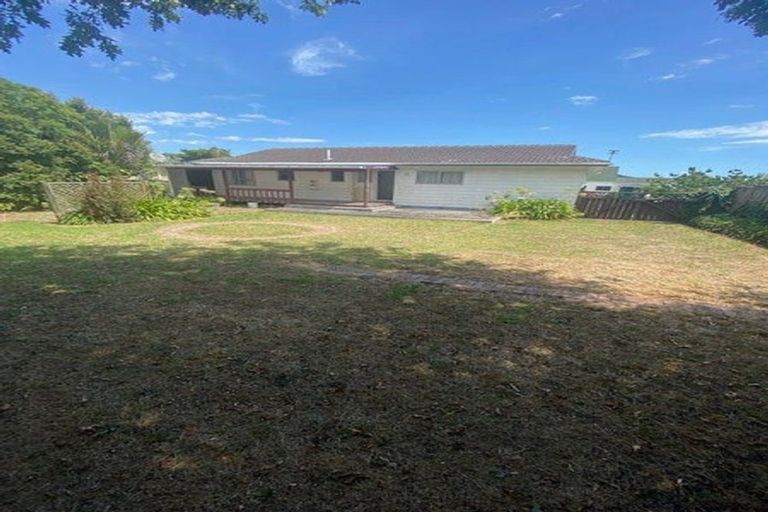 Photo of property in 36 Goodwood Drive, Goodwood Heights, Auckland, 2105