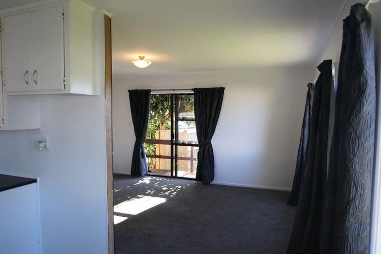 Photo of property in 2/12 Tamworth Close, Manurewa, Auckland, 2102