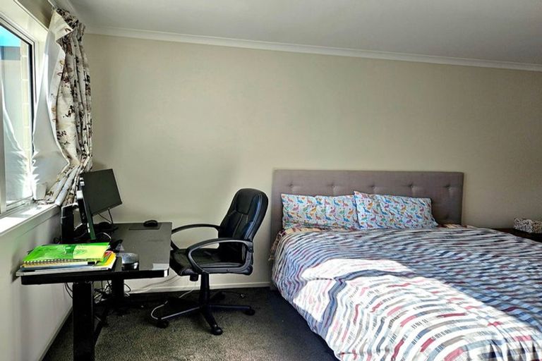 Photo of property in 3 Kamana Way, Kenepuru, Porirua, 5022