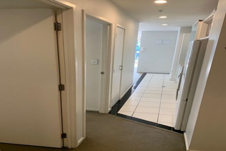 Photo of property in Alpha Apartments, 603/17 Vogel Lane, Auckland Central, Auckland, 1010