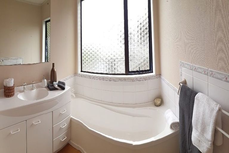 Photo of property in 23 Ngahere Drive, Horahora, Whangarei, 0110