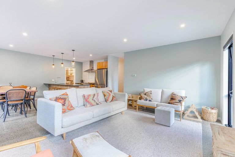 Photo of property in 7 Tarara Lane, Kumeu, 0810