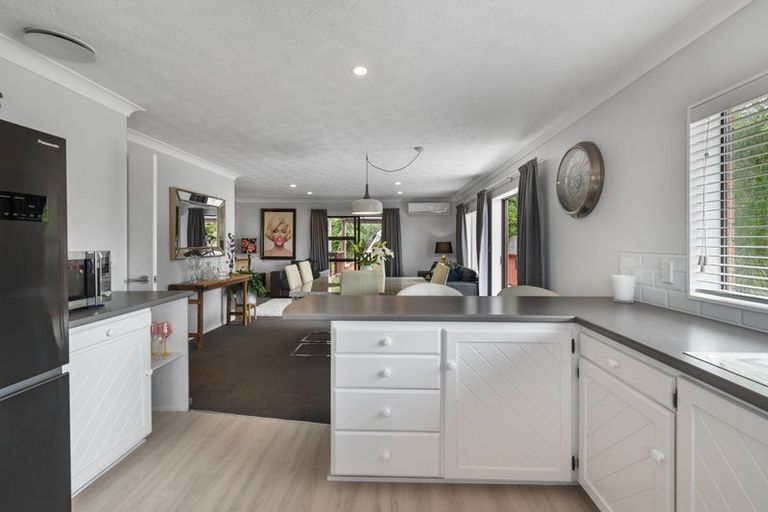 Photo of property in 2/57 Nigel Road, Browns Bay, Auckland, 0630