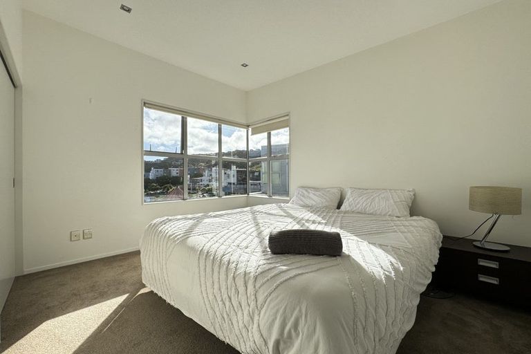 Photo of property in 24 Saddleback Grove, Karori, Wellington, 6012