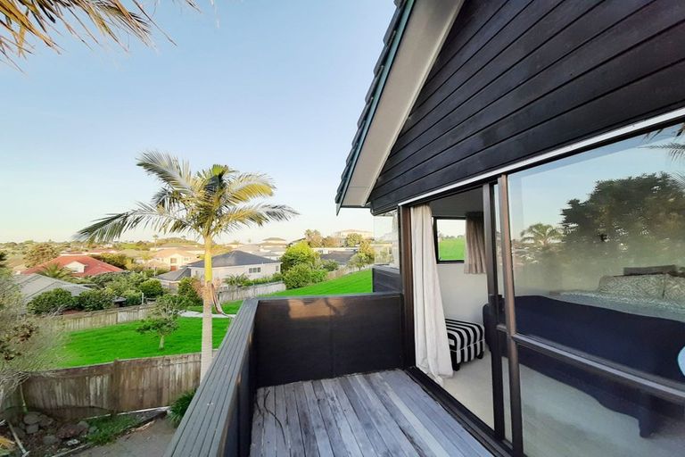 Photo of property in 90b Simmental Crescent, Somerville, Auckland, 2014