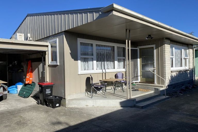 Photo of property in 2/210 Grove Road, Mayfair, Hastings, 4122