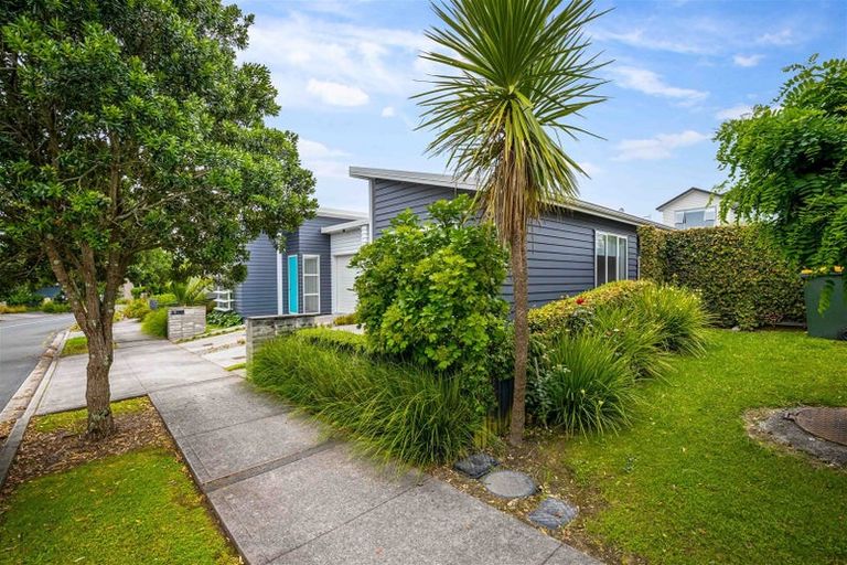 Photo of property in 3 Waiarohia Place, Hobsonville, Auckland, 0616