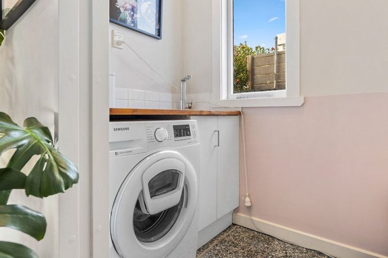 Photo of property in 28 Cleveland Street, Edgeware, Christchurch, 8013