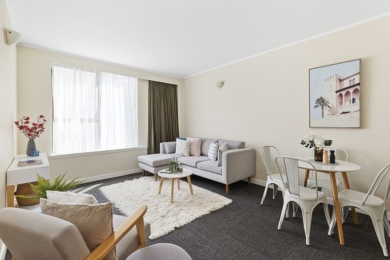 Photo of property in Hobson Court Flats, 42/70 Hobson Street, Thorndon, Wellington, 6011