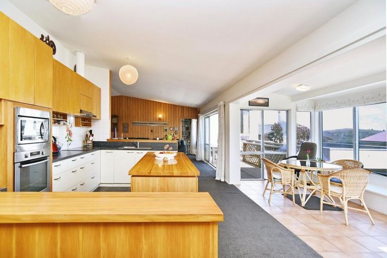 Photo of property in 206 Major Hornbrook Road, Mount Pleasant, Christchurch, 8081