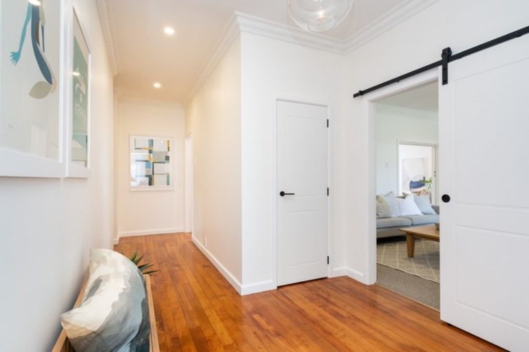 Photo of property in 51 Te Mata Road, Havelock North, 4130