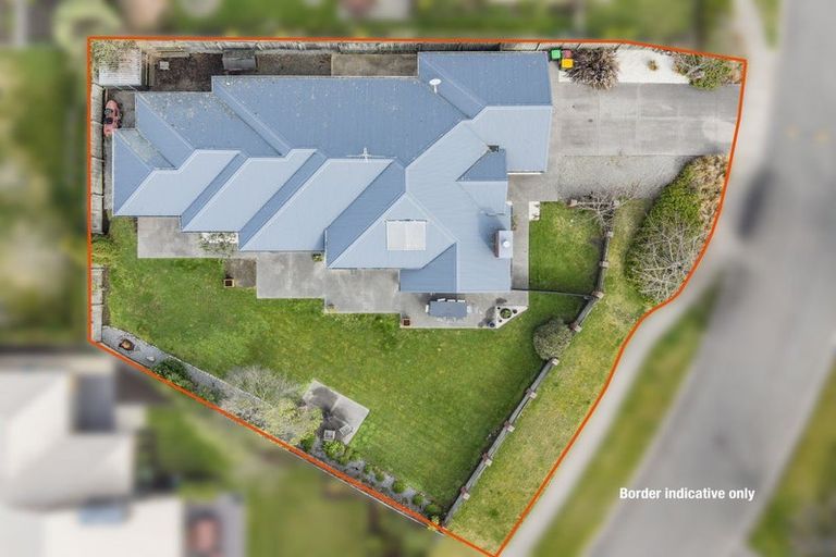 Photo of property in 18 Sycamore Close, Rangiora, 7400
