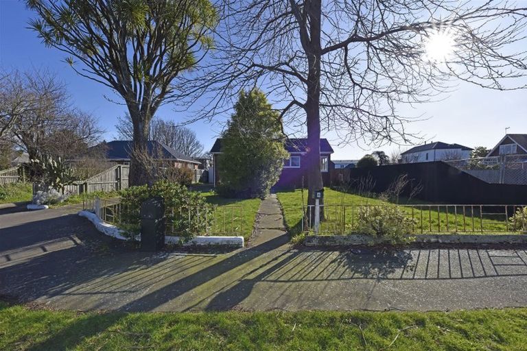 Photo of property in 8 Rowe Place, Burwood, Christchurch, 8061