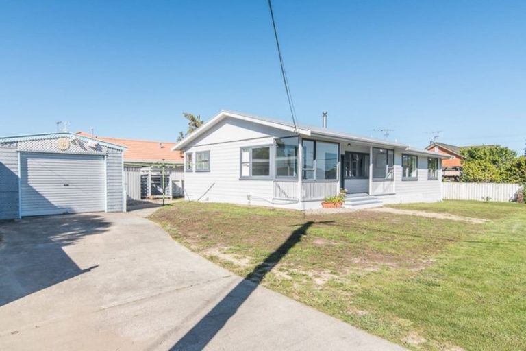 Photo of property in 4 Martin Street, Waikanae, 5036