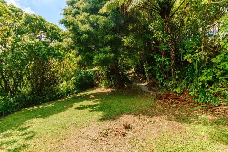 Photo of property in 64 Pomare Road, Tirohanga, Lower Hutt, 5010