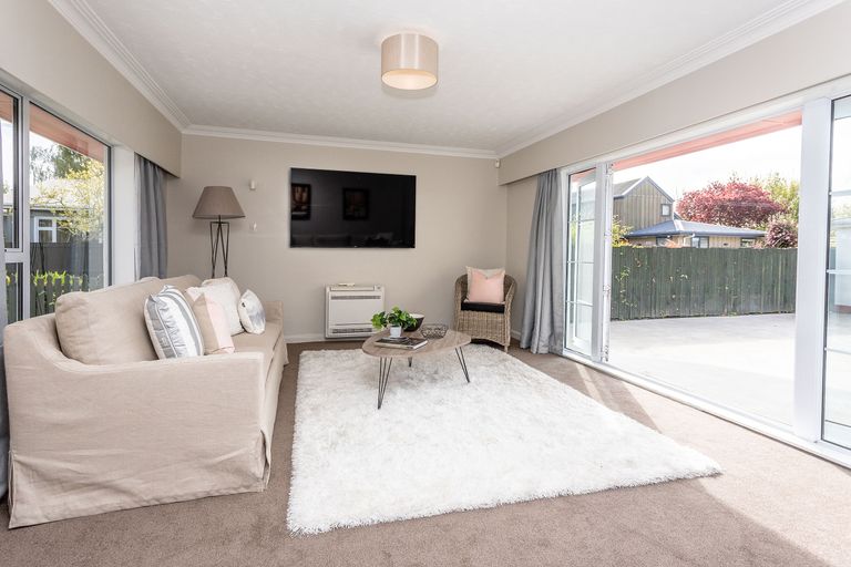 Photo of property in 932 Avonside Drive, Avondale, Christchurch, 8061
