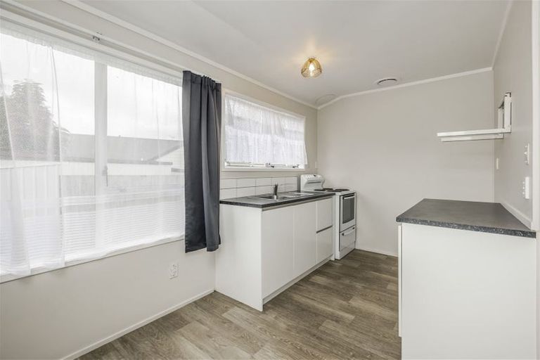 Photo of property in 1/10 Gloaming Place, Conifer Grove, Takanini, 2112