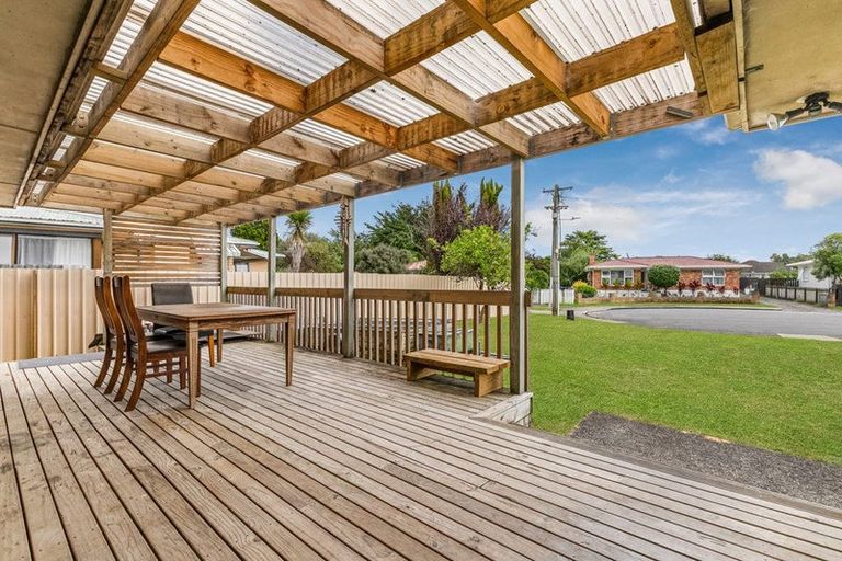 Photo of property in 14 Salas Place, Papakura, 2110