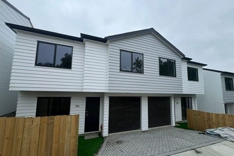 Photo of property in 2/71 Hillcrest Road, Papatoetoe, Auckland, 2025