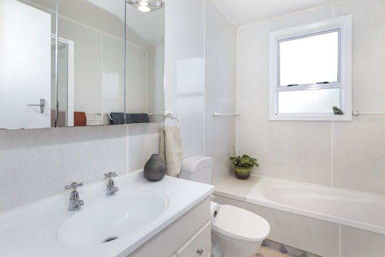 Photo of property in 21 Newbourne Crescent, Redwoodtown, Blenheim, 7201