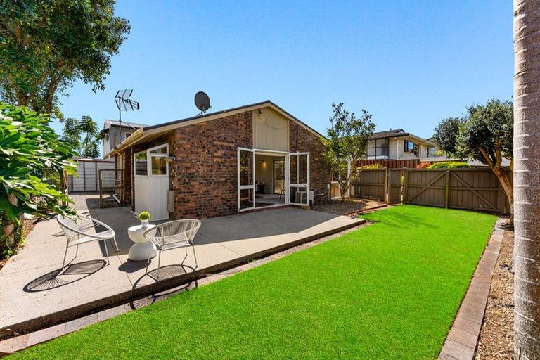 Photo of property in 55a Pigeon Mountain Road, Half Moon Bay, Auckland, 2012