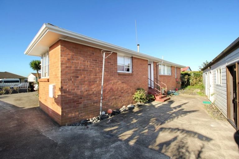 Photo of property in 48 Steven Street, Mangere East, Auckland, 2024