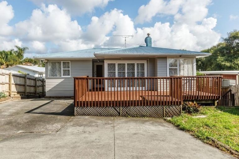 Photo of property in 1/120 Archers Road, Glenfield, Auckland, 0629