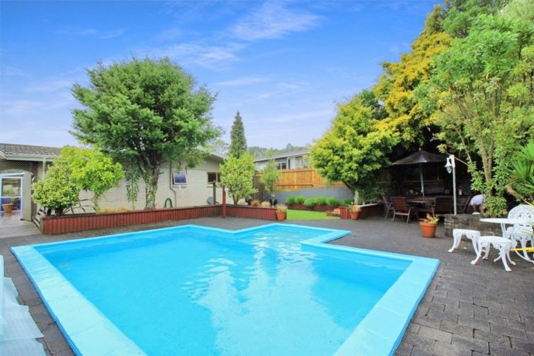 Photo of property in 49 Cumberland Street, Merrilands, New Plymouth, 4312