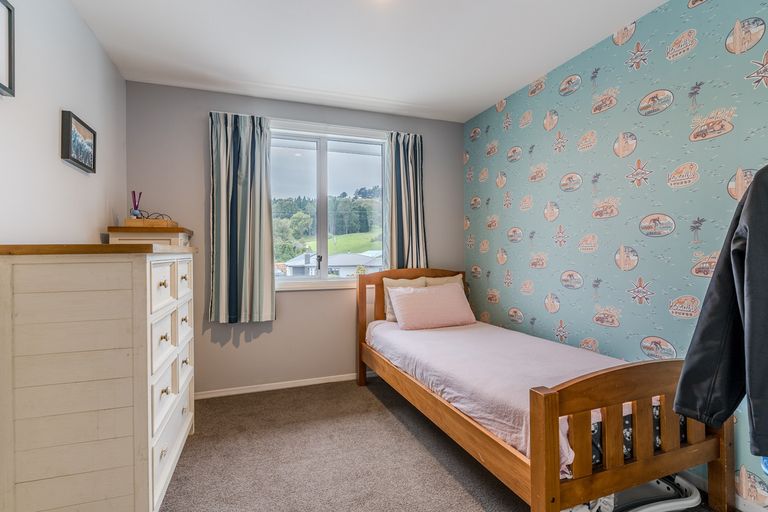 Photo of property in 25 Elwyn Crescent, Green Island, Dunedin, 9018