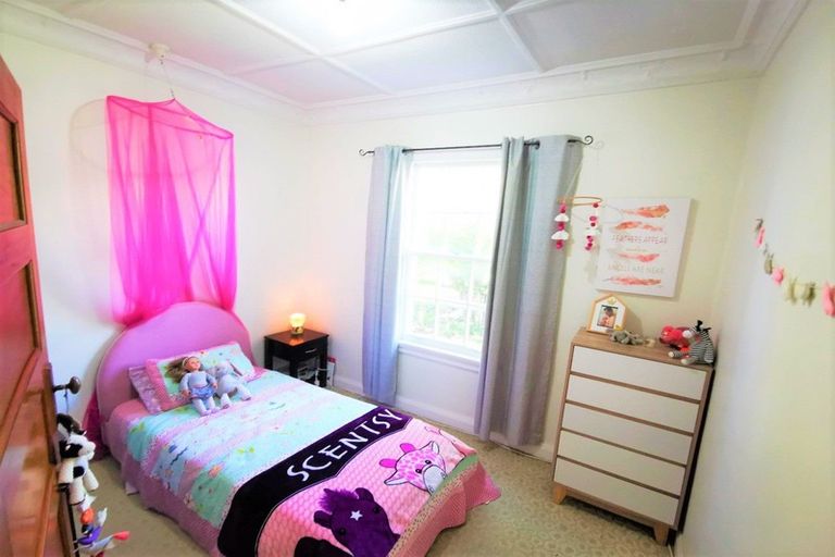 Photo of property in 30 Gordon Street, Dannevirke, 4930