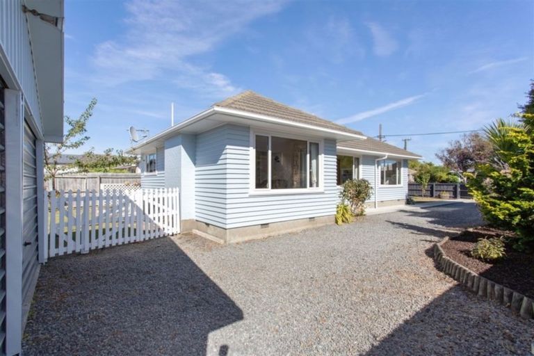 Photo of property in 20 Charlcott Street, Burnside, Christchurch, 8053