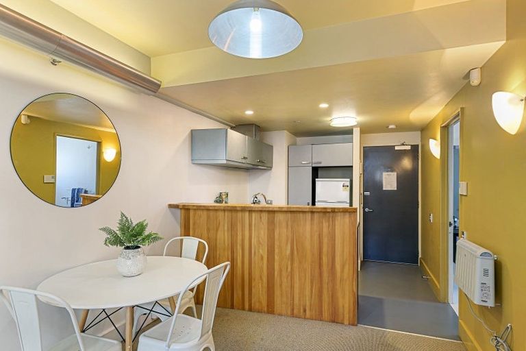 Photo of property in St Pauls Apartments, 7/43 Mulgrave Street, Thorndon, Wellington, 6011