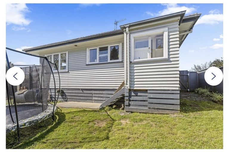 Photo of property in 73a Awaroa Road, Helensville, 0800