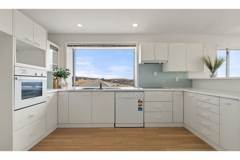 Photo of property in 118 Dyers Pass Road, Cashmere, Christchurch, 8022