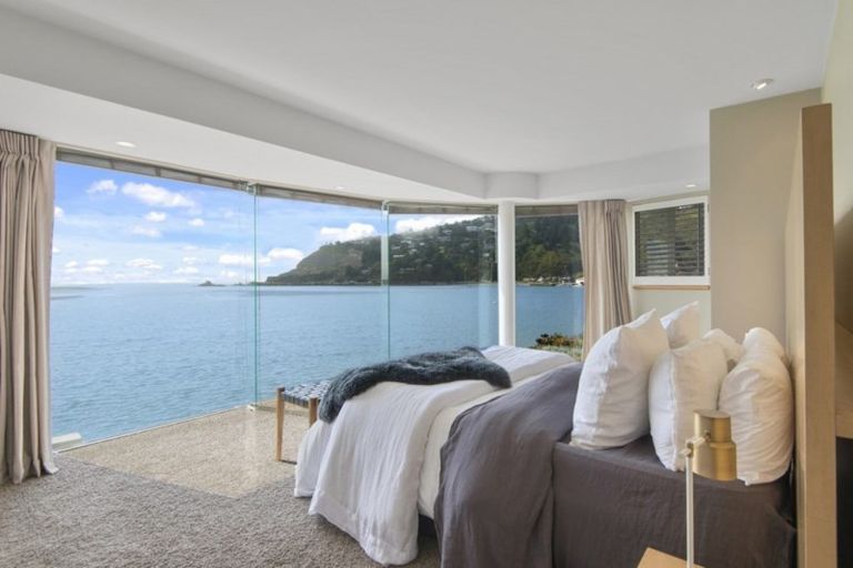 Photo of property in 135 Main Road, Redcliffs, Christchurch, 8081