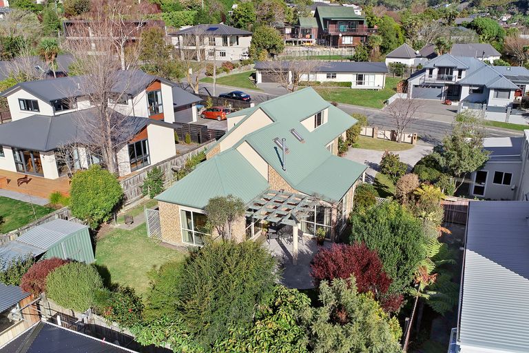 Photo of property in 1a Whaka Terrace, Huntsbury, Christchurch, 8022