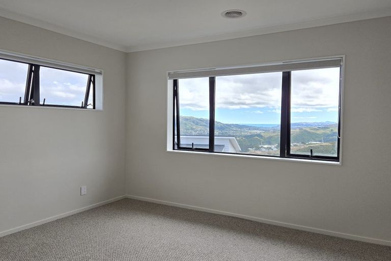 Photo of property in 1 Saba Way, Grenada Village, Wellington, 6037