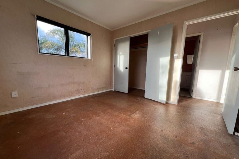 Photo of property in 53 Tiroroa Avenue, Te Atatu South, Auckland, 0610