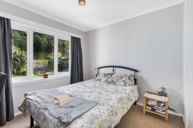 Photo of property in 66 Airlie Road, Plimmerton, Porirua, 5026