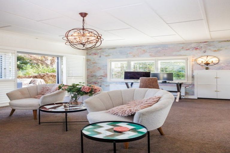 Photo of property in 70 Heretaunga Street, Palmerston North, 4414