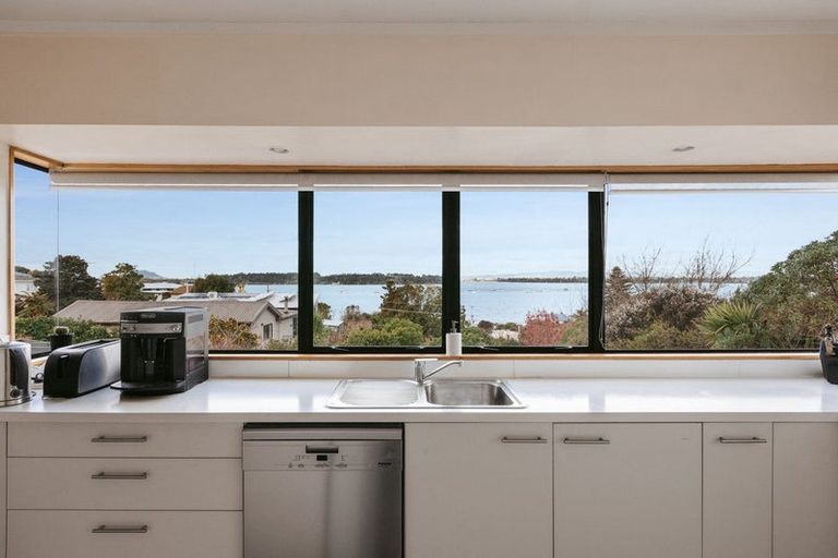 Photo of property in 96 Omokoroa Road, Omokoroa, 3114