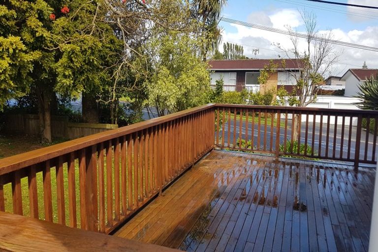 Photo of property in 204 East Coast Road, Forrest Hill, Auckland, 0620
