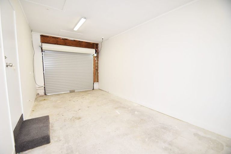 Photo of property in 9 Wairata Place, Te Atatu South, Auckland, 0610
