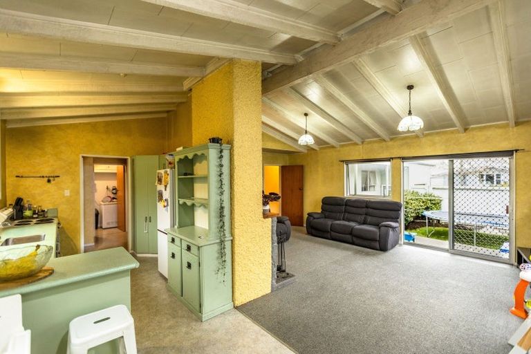 Photo of property in 31 Skerrett Crescent, Tamatea, Napier, 4112